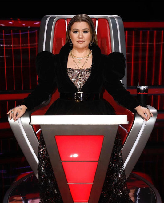 Superstar Kelly Clarkson wears April & Alex